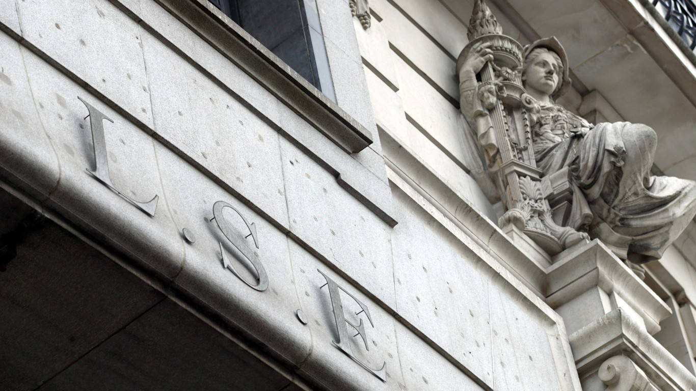 Clement_House_025_1366x768_16-9_sRGBe