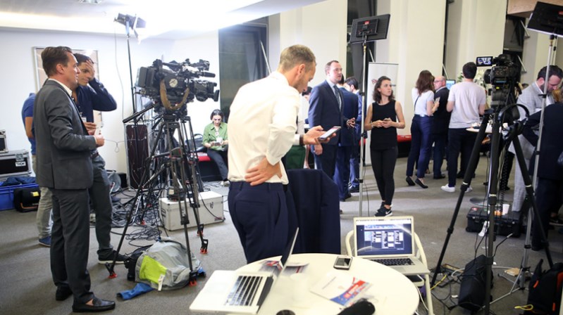 Referendum 2016 16x9