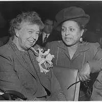 eleanor-roosevelt-and-edith-sampson-at-united-nations-in-new-york-nara-196115-519163