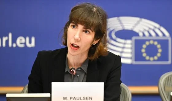 Mona Paulsen at the European Parliament discussing international trade