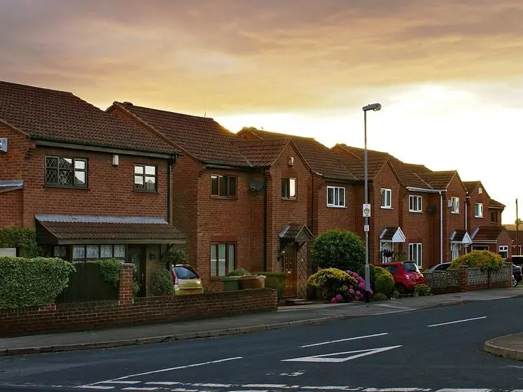 UKhousing747x560