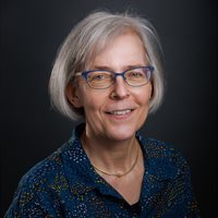Dr Ursula Henz