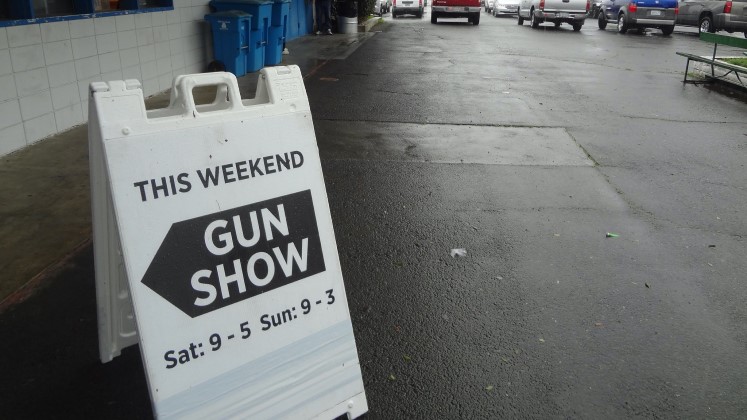 Gun-show-sign-747x420