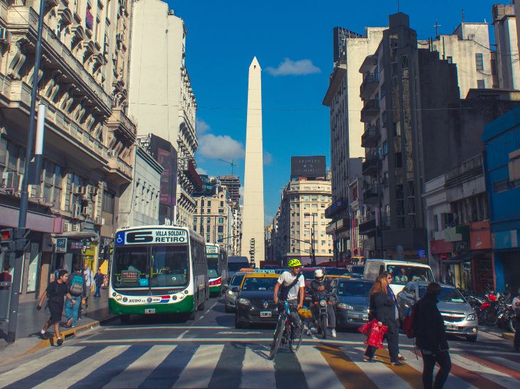 World Bank UTG-mauricio-guardiano-unsplash-747x560