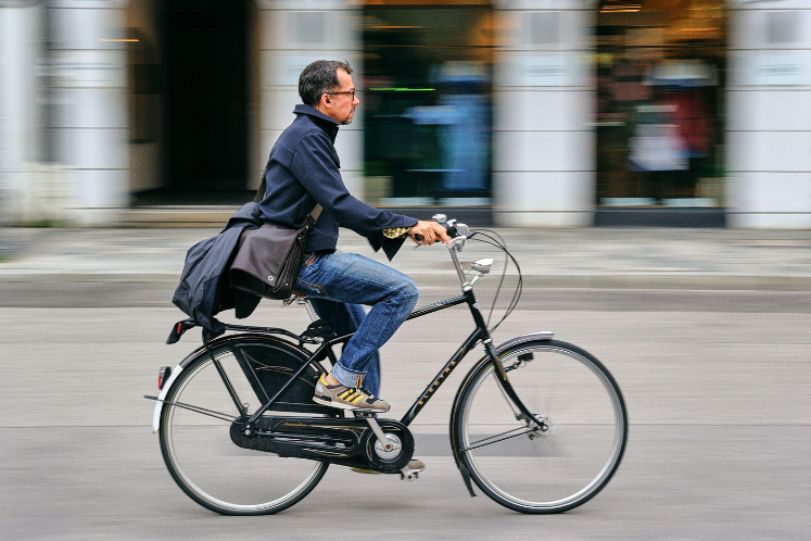 Insights from cities with typical transport profiles in England and Germany - Image only