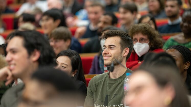 photo showing lecture audience members