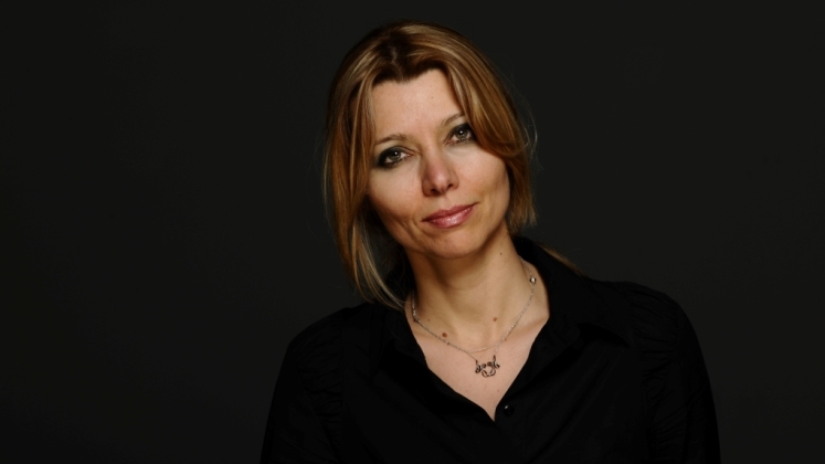 Elif Shafak c Muammer Yanmaz