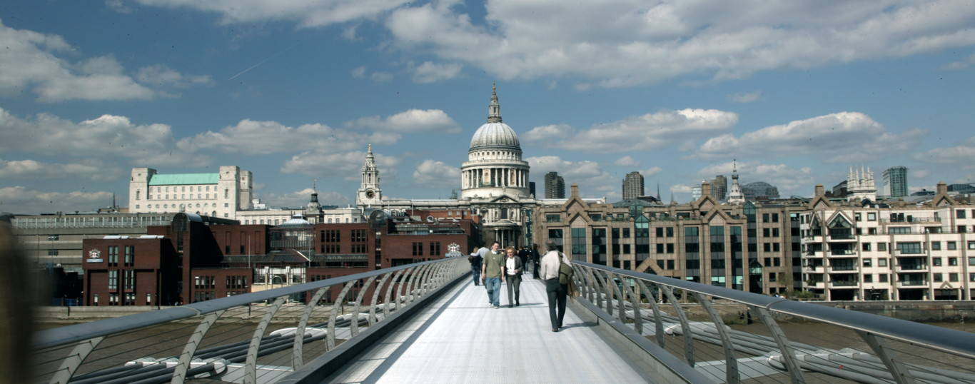 St_Pauls_140_1366x538_16-9_sRGBe