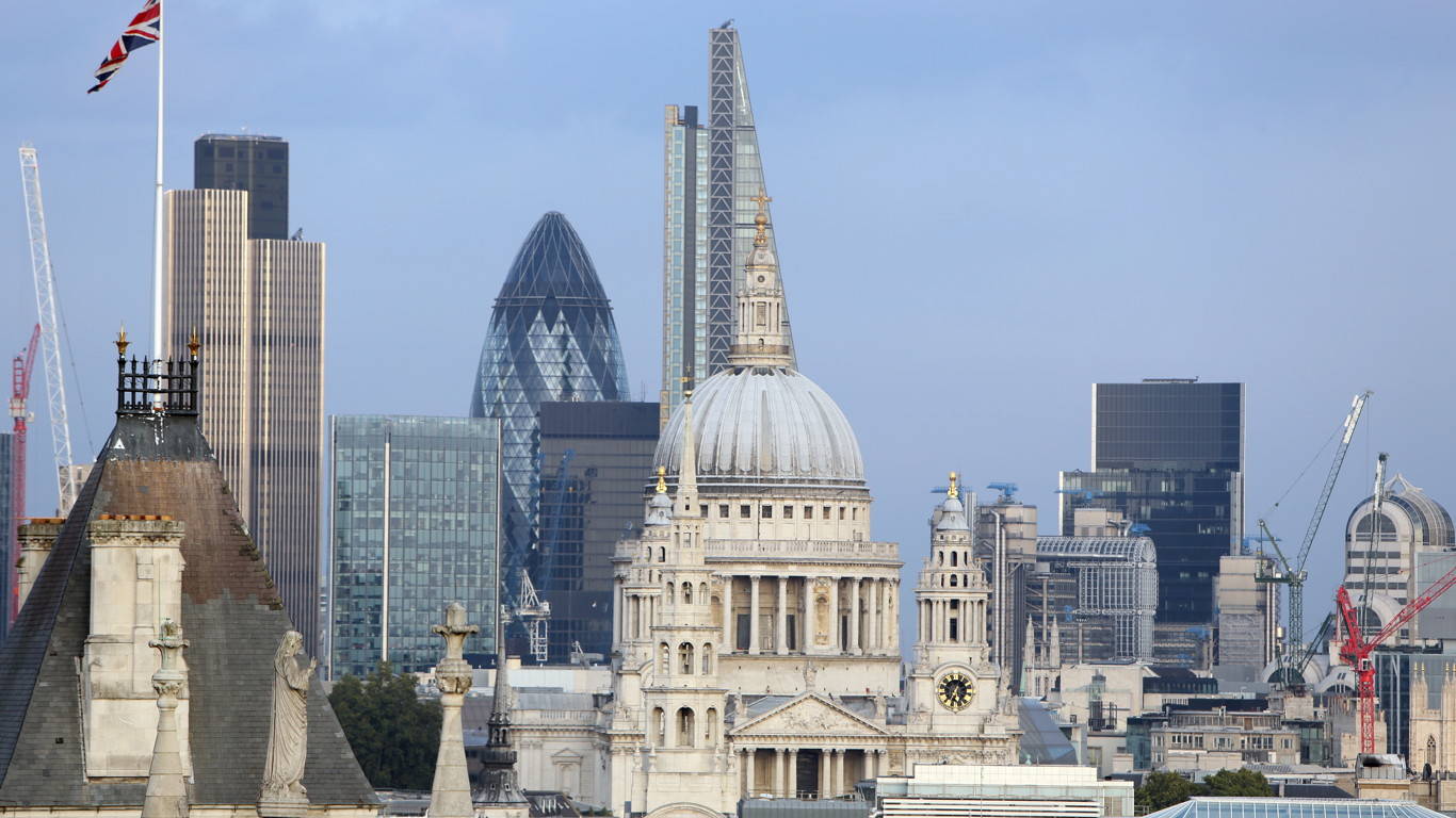 London_skyline_0167_1366x768_16-9_sRGBe