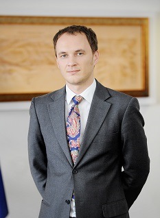 Petrit-Selimi