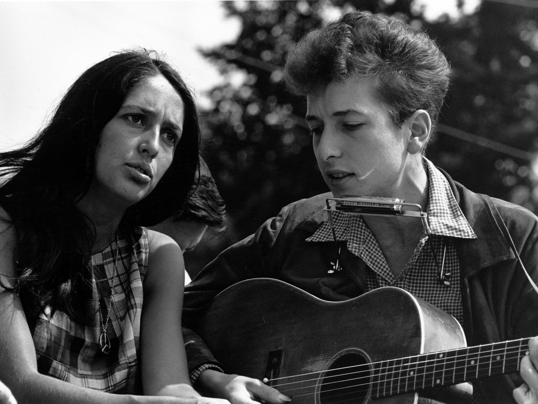 BobDylanJoanBaez 747 x 560