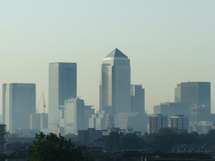 Canary_Wharf_sunrise  747 x 560