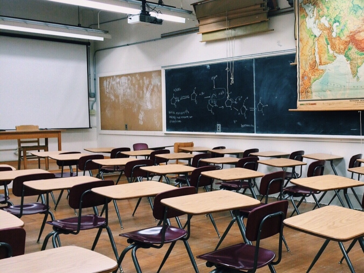 classroom_747x560