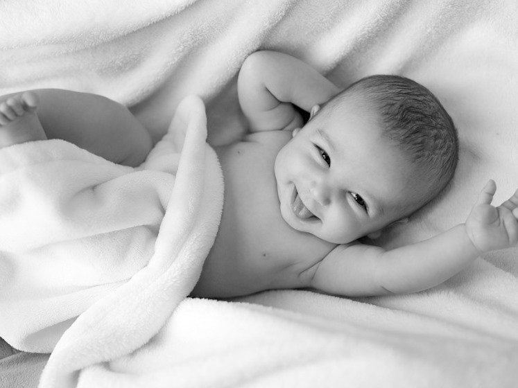 smiling baby747x560