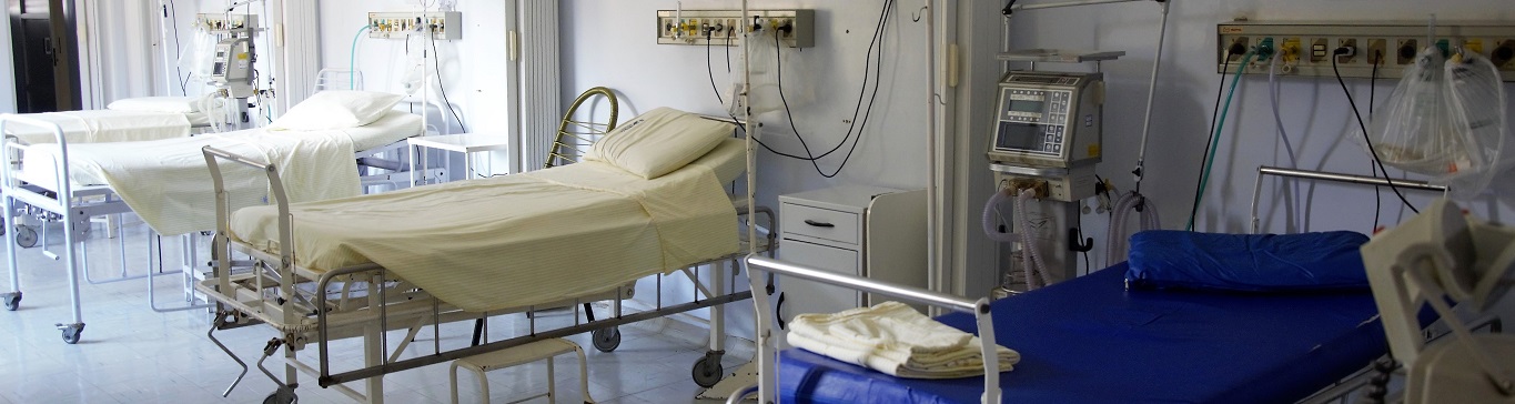 UK Hospital room with empty beds