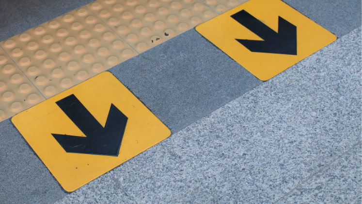 Arrows on train platform_sourced via canva 747x420