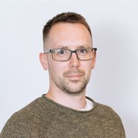 Gary-Crow-1-Cropped-200x200