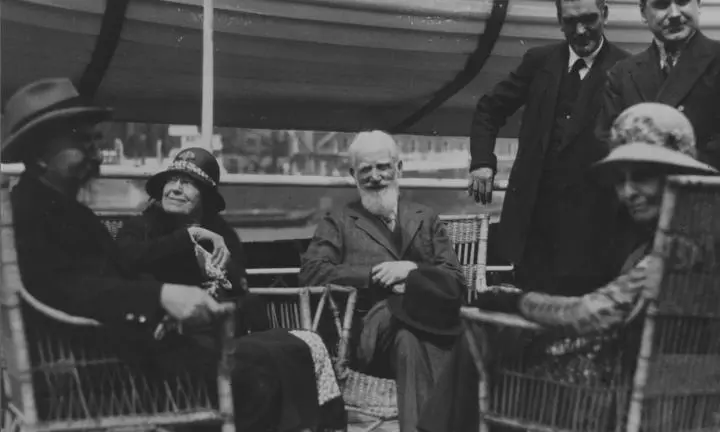 Charlotte and George Bernard Shaw seated centre, the Webbs seated either side. Leaving for a trip to Russia.