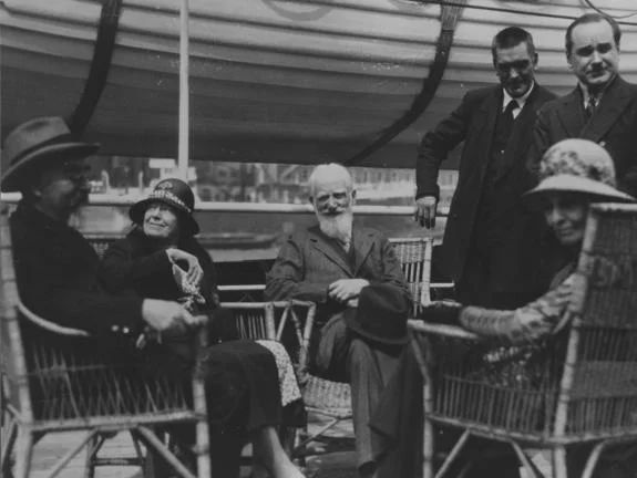 Charlotte and George Bernard Shaw seated centre, the Webbs seated either side. Leaving for a trip to Russia.