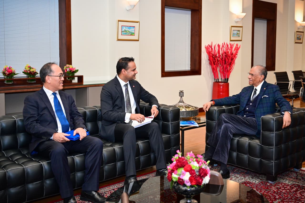 John Chung, Managing Partner of KPMG Mauritius and LSE alumnus; Professor Tarun Khaitan; Prime Minister of Mauritius Mr Navin Ramgoolam