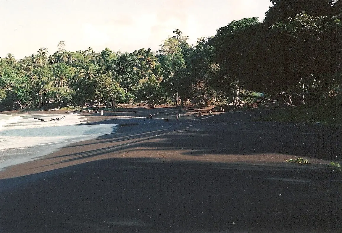 Manu'a'a beach - for Anthropology use only
