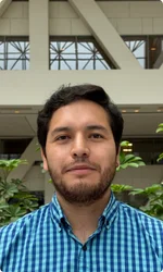 Alejandro headshot