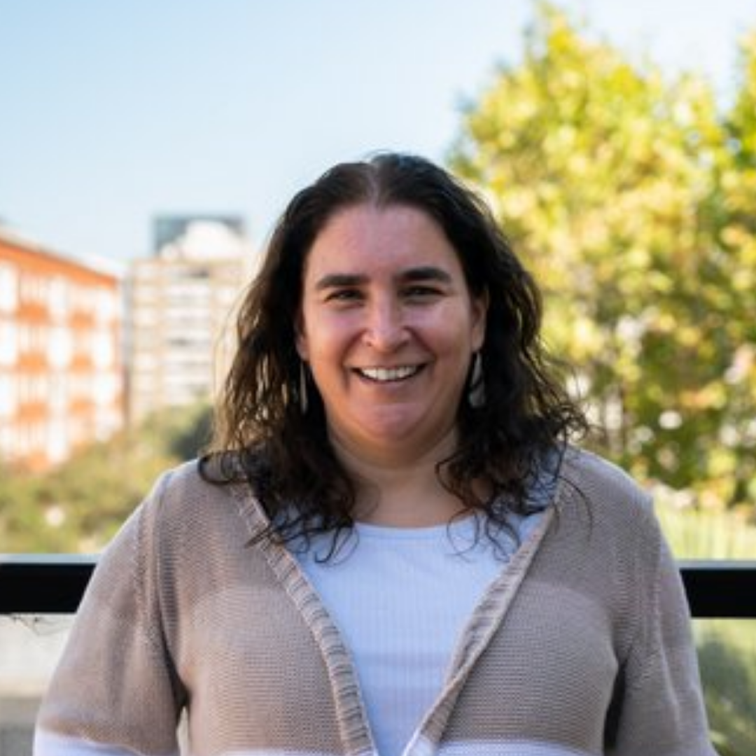 Veronica Amarante headshot