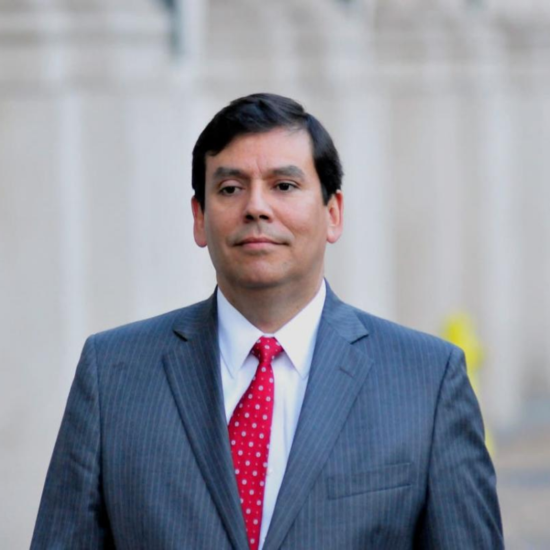 Alberto Arenas headshot