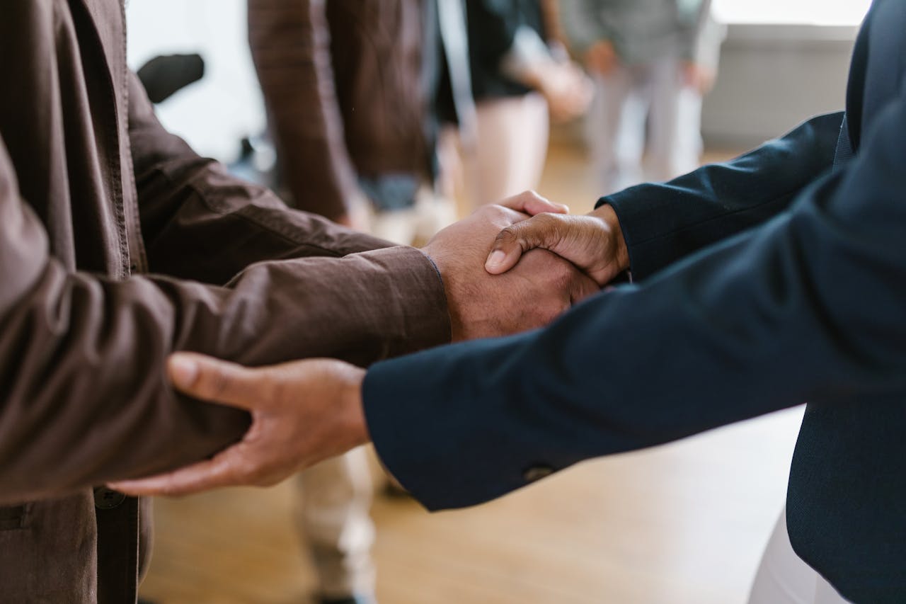 Close-up of two businesspeople shaking hands