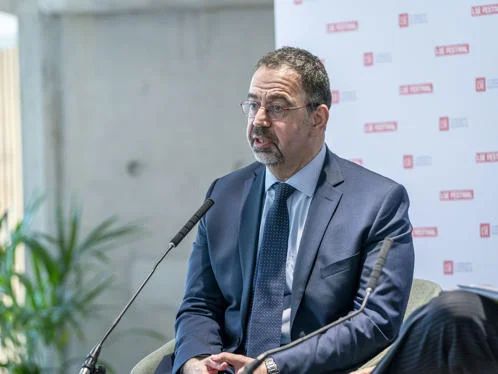 Daron Acemoglu speaking at an LSE Festival event