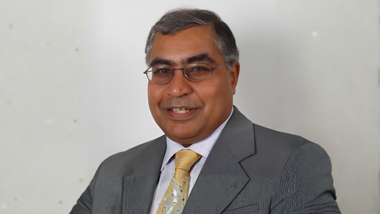 Dr Nilesh Dattani
