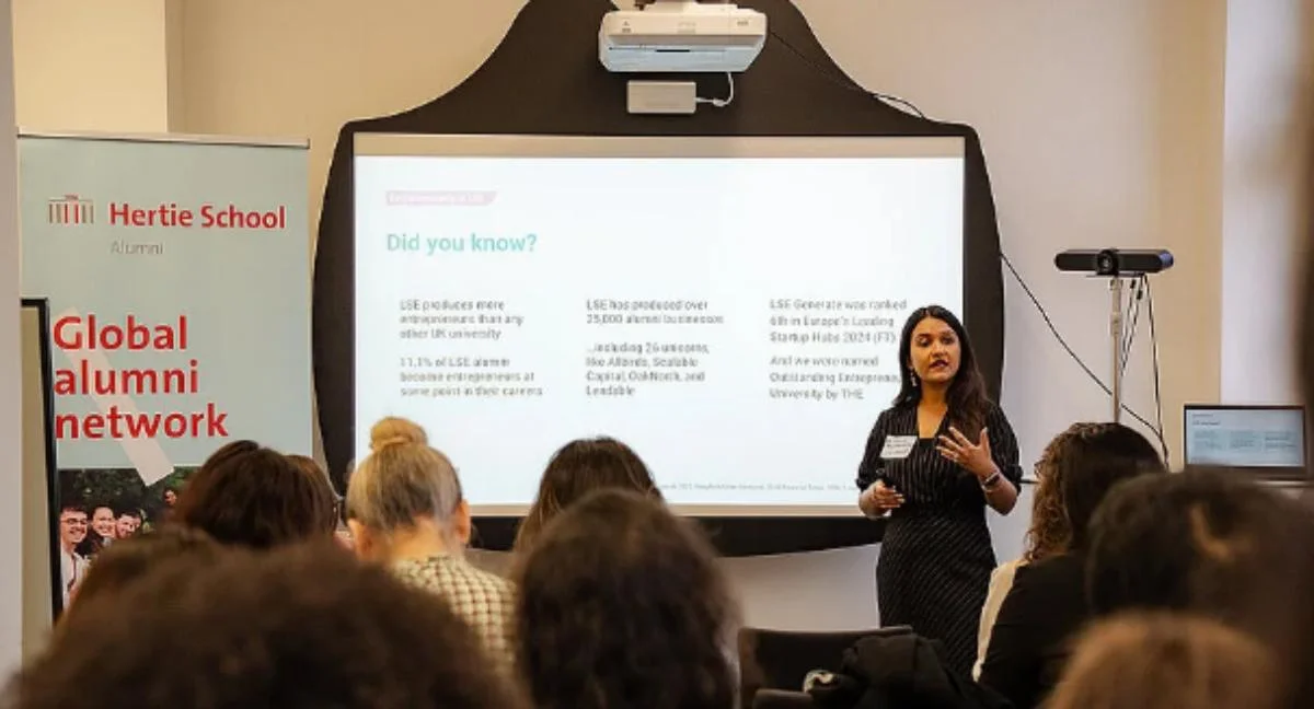LSE Speaker presenting at Hertie School