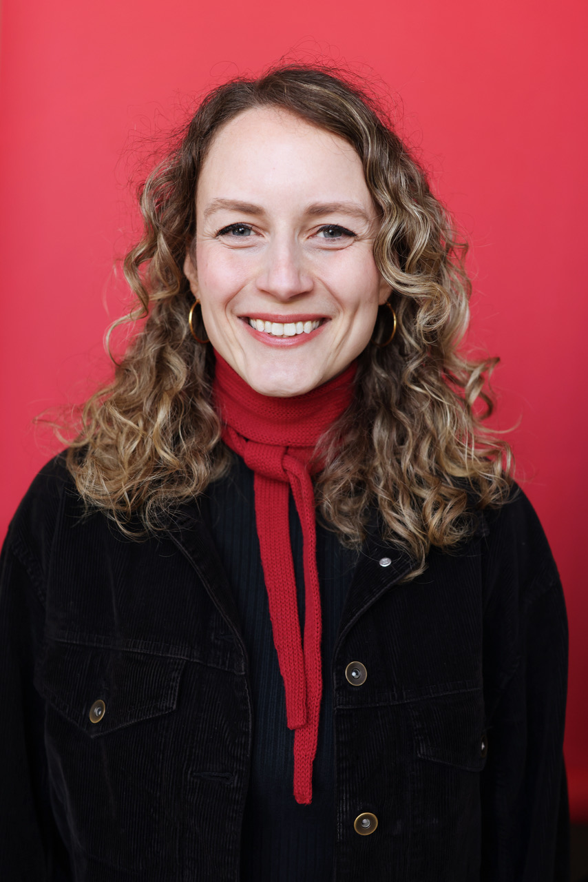 Dr. Julia Behrens