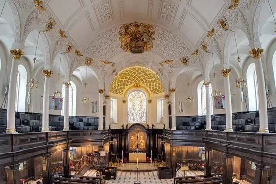 St Clement Danes