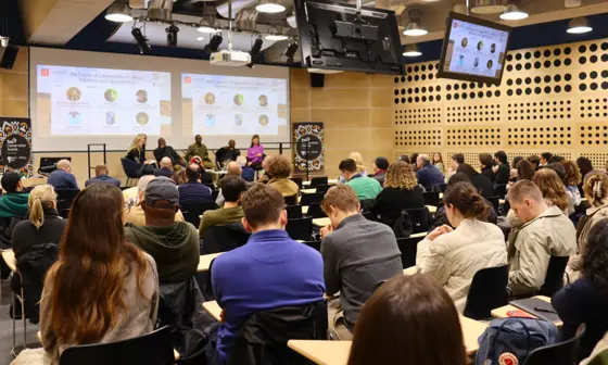 Audience picture from a FLIA public event