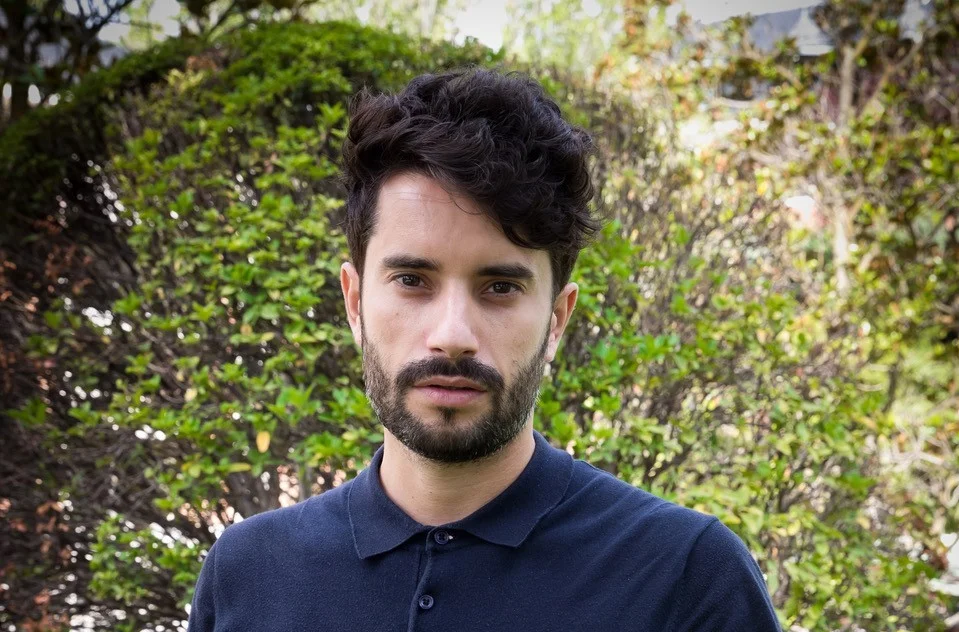 headshot of albert arcarons