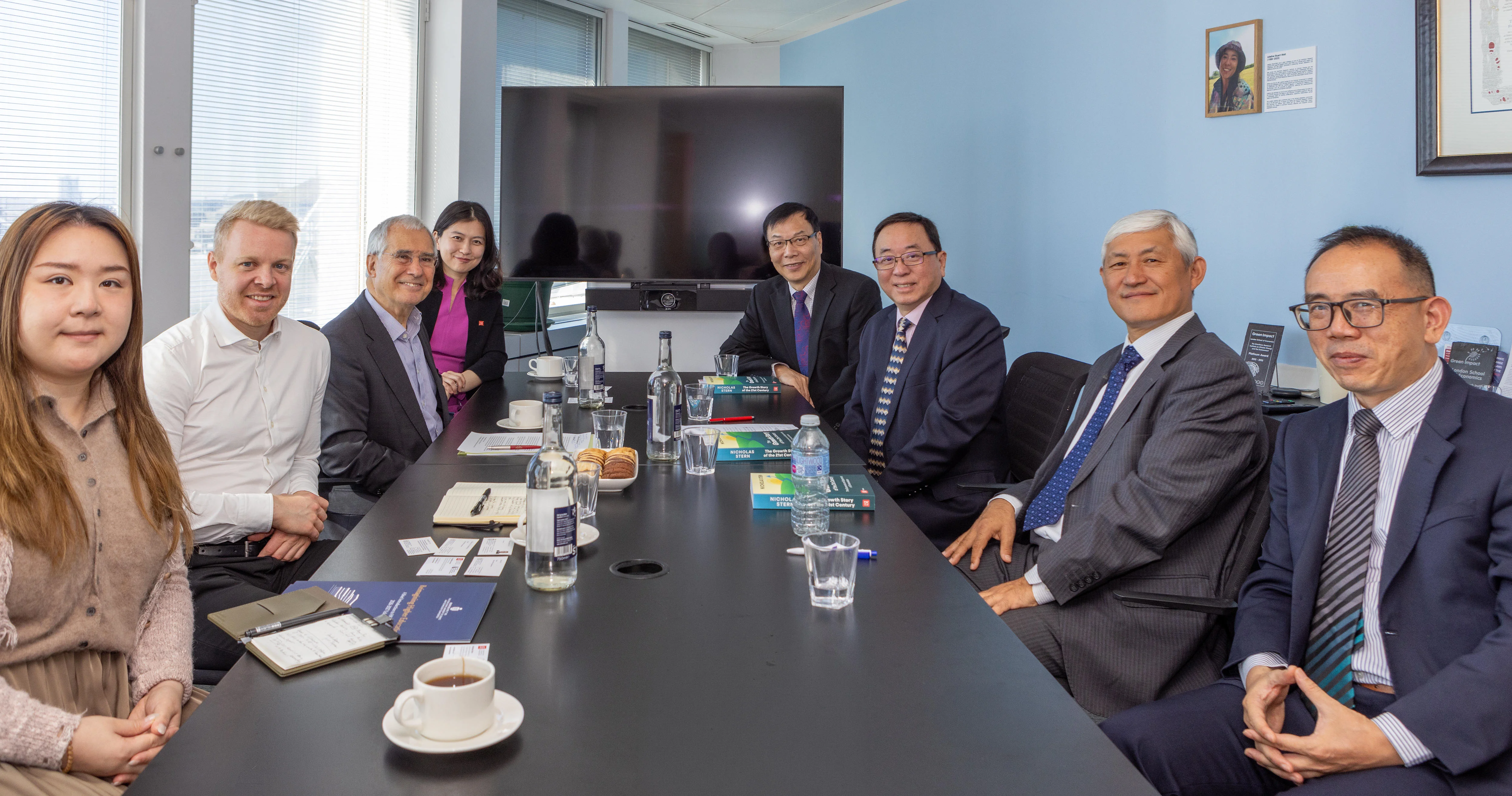 HKUST (Guangzhou) delegates and Professor Lord Nicholas Stern