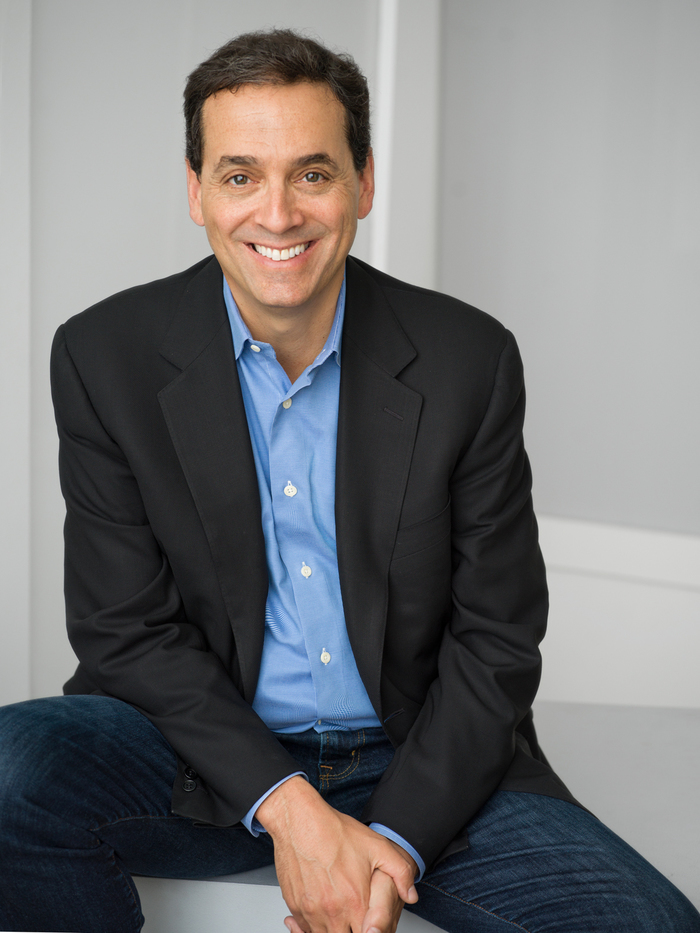 Daniel Pink headshot
