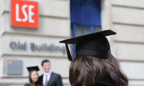 Graduation_6229_800x450_16-9_sRGBe