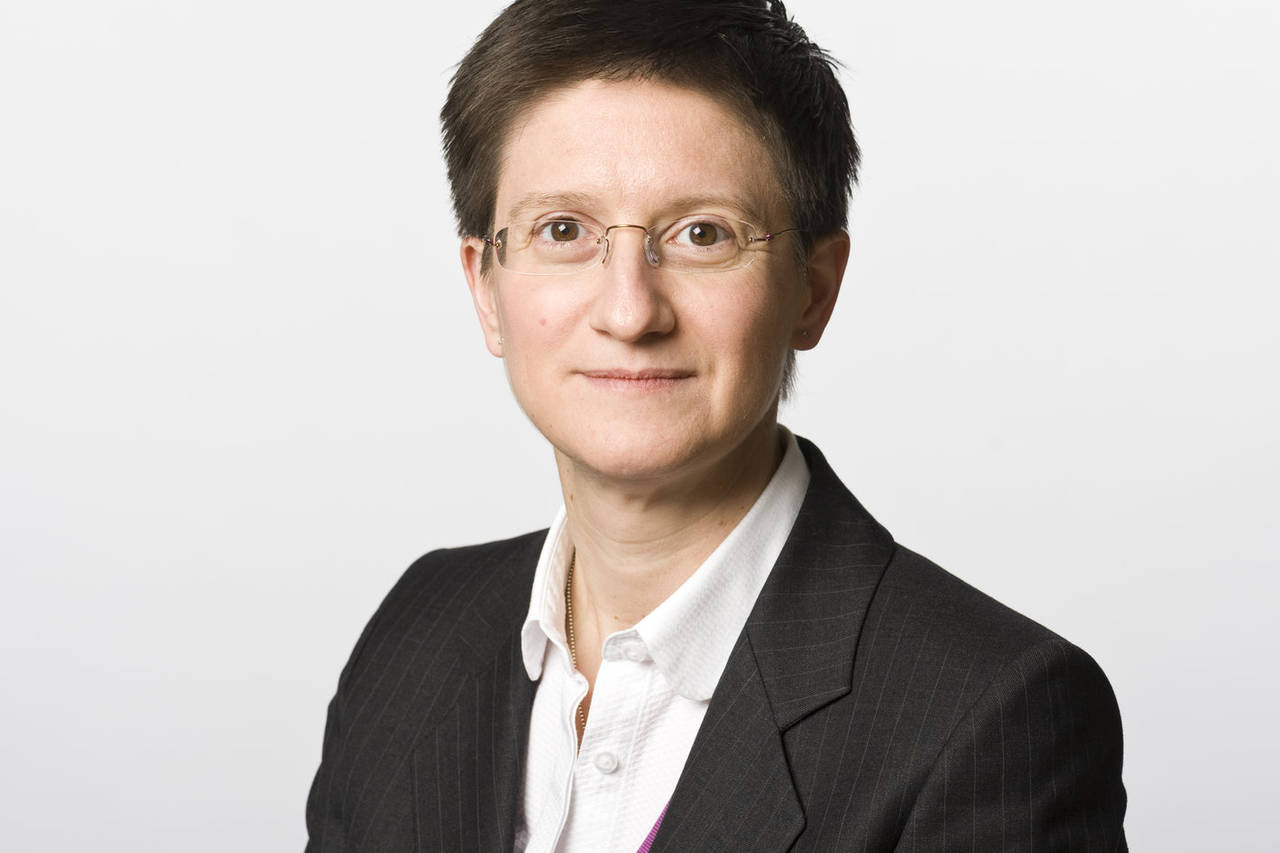 Julia Hoggett headshot