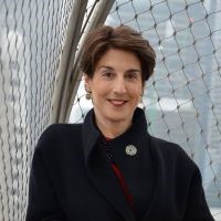 Karina Robinson headshot 