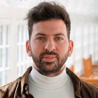 Dr Yani Kartalis