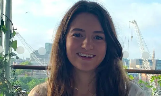 Lauren Apostolov, BSc Economic History
