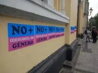 Sign reading "No Ideologia Genero"