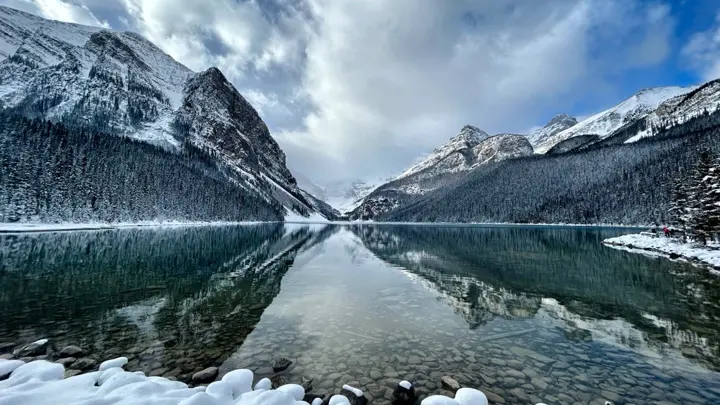 Landscape photo of Lake Louise, Banff National Park.