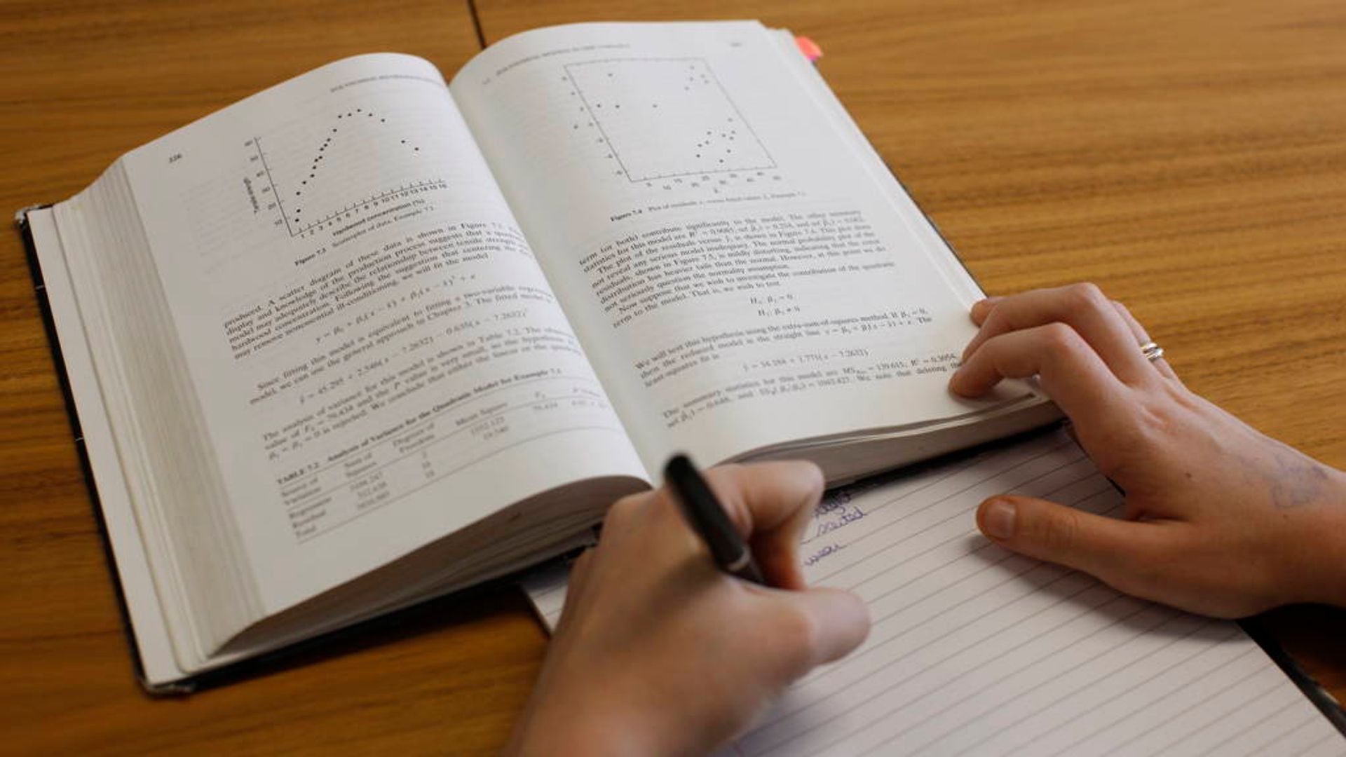 Prospectus_2012_9494_1024x576_16-9_sRGBe