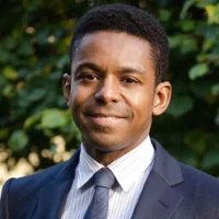 Sheldon Mills headshot