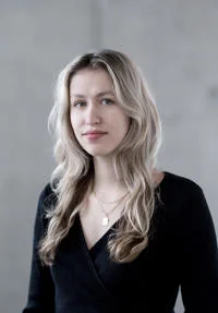 Julia with blonde hair