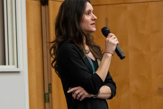 Dr Laura M. Giurge