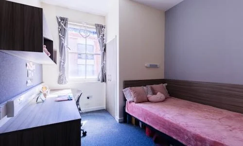 Lillian Knowles Single Studio